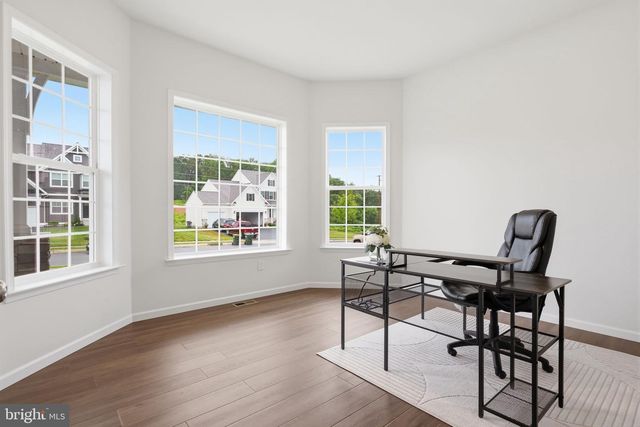 113 CAMERON LN, Lititz, PA 17543