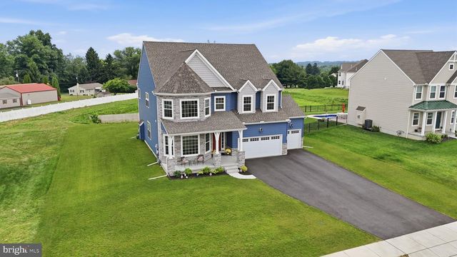 113 CAMERON LN, Lititz, PA 17543