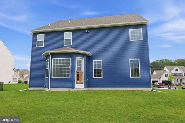 113 CAMERON LN, Lititz, PA 17543
