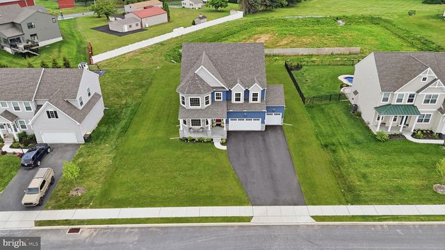 113 CAMERON LN, Lititz, PA 17543