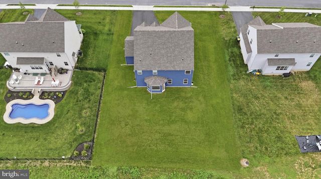 113 CAMERON LN, Lititz, PA 17543