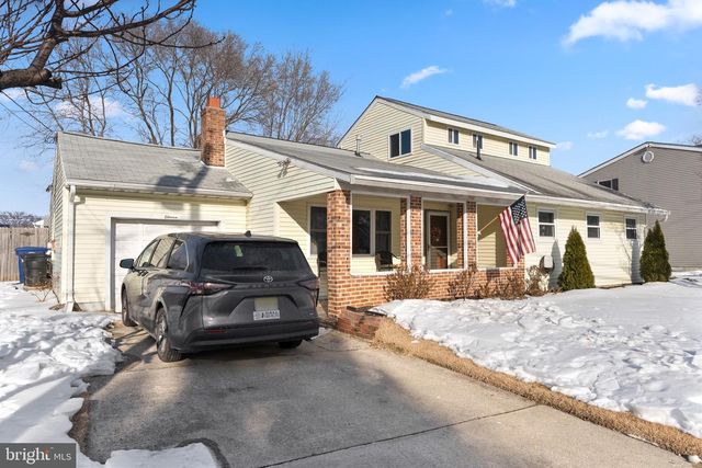 11 ROSE AVE, Maple Shade, NJ 08052