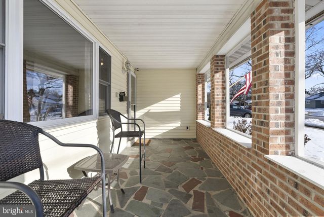 11 ROSE AVE, Maple Shade, NJ 08052