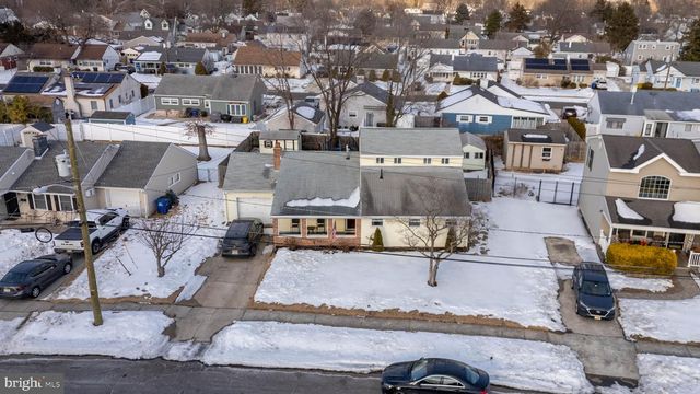 11 ROSE AVE, Maple Shade, NJ 08052