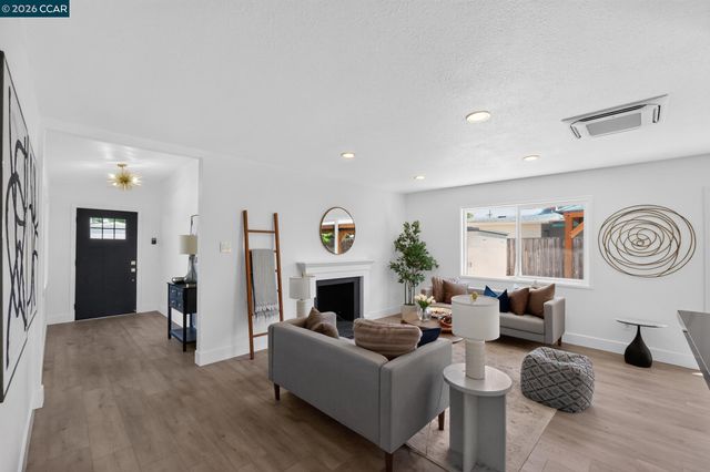 2755 Eastgate Ave, Concord, CA 94520