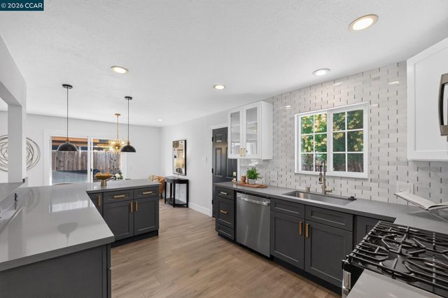 2755 Eastgate Ave, Concord, CA 94520