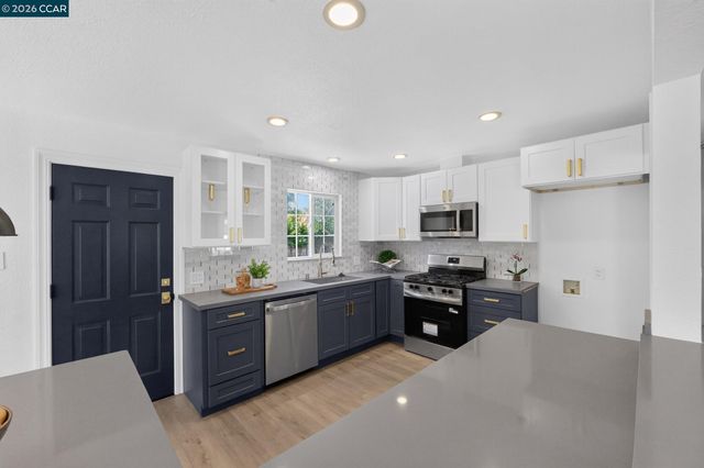 2755 Eastgate Ave, Concord, CA 94520