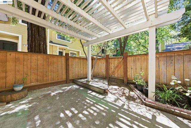 709 Center Ave, Martinez, CA 94553