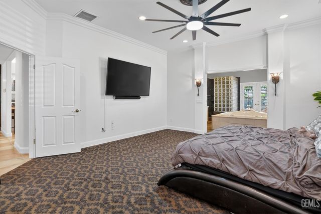 4906 Palisades Circle, Bakersfield, CA 93308