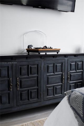 770 Claughton Island Dr 1705, Miami, FL 33131