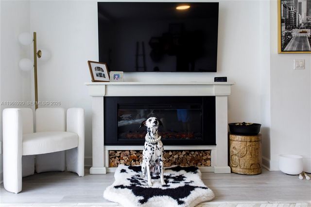 770 Claughton Island Dr 1705, Miami, FL 33131