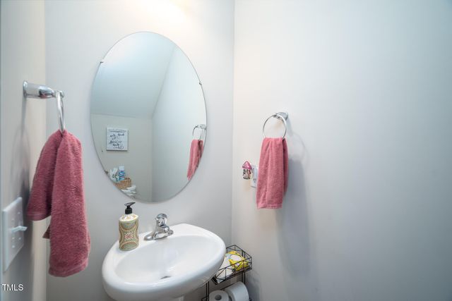 2207 Campbell Loop, Burlington, NC 27215