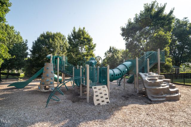 2207 Campbell Loop, Burlington, NC 27215