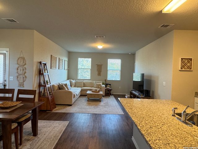 6627 Freedom Ranch, San Antonio, TX 78242