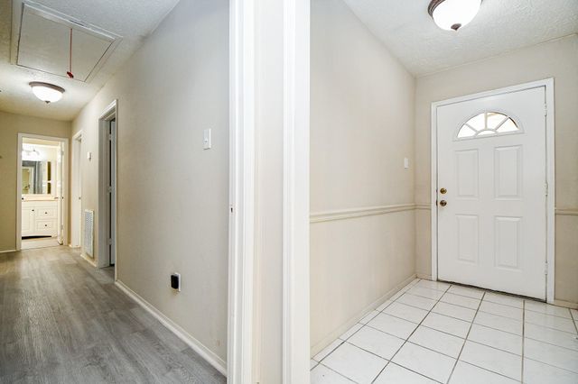 1302 Brookmeade Court, Deer Park, TX 77536