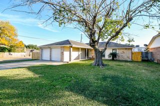 1302 Brookmeade Court, Deer Park, TX 77536