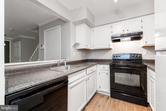 7438 EMERALD DR, Manassas, VA 20109