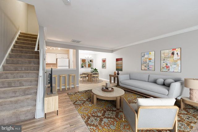 7438 EMERALD DR, Manassas, VA 20109