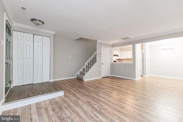 7438 EMERALD DR, Manassas, VA 20109