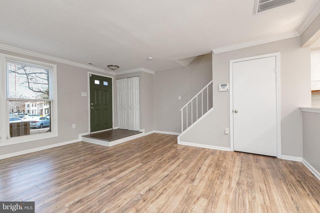 7438 EMERALD DR, Manassas, VA 20109