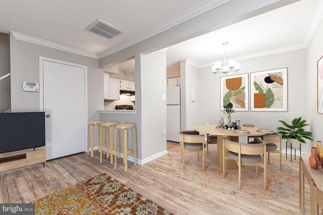 7438 EMERALD DR, Manassas, VA 20109