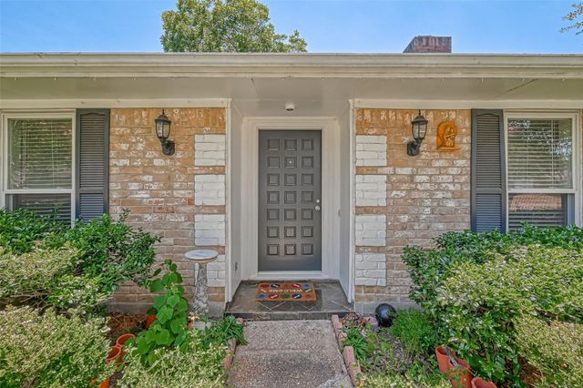 12823 Westhorpe Drive, Houston, TX 77077