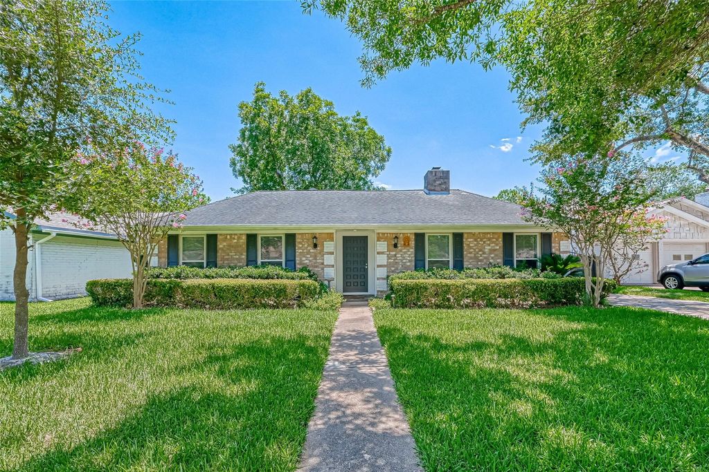 12823 Westhorpe Drive, Houston, TX 77077