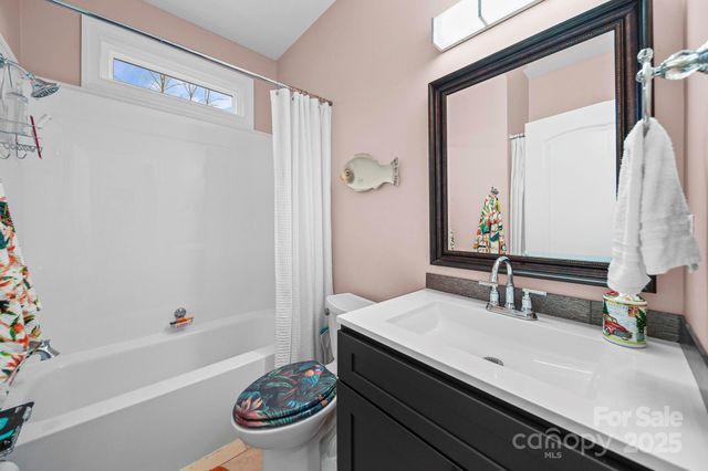 169 Winding Creek Drive, Troutman, NC 28166