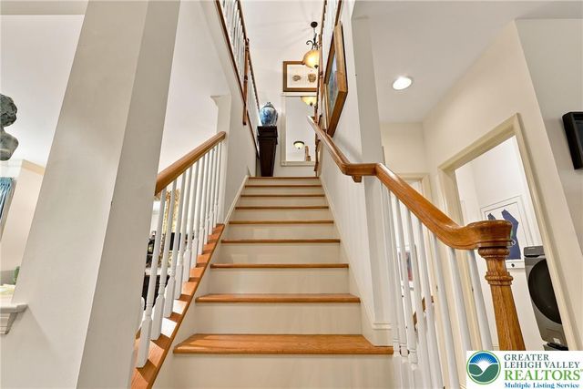2445 Napa Drive, Easton, PA 18040