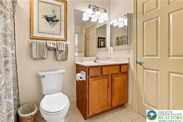 2445 Napa Drive, Easton, PA 18040