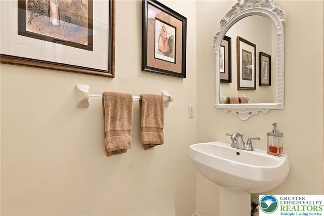 2445 Napa Drive, Easton, PA 18040