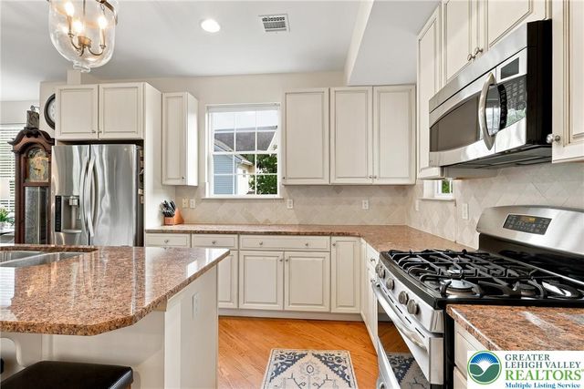 2445 Napa Drive, Easton, PA 18040