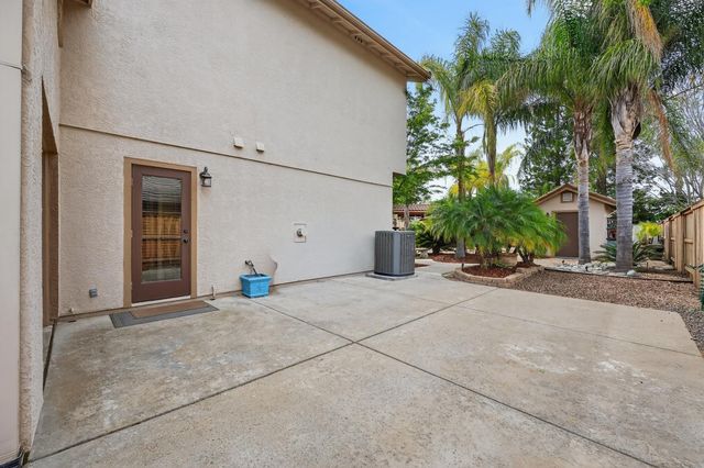 1203 Halidon Way, Folsom, CA 95630