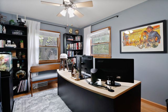 1710 Peachtree Drive, Valparaiso, IN 46383