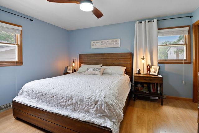 1710 Peachtree Drive, Valparaiso, IN 46383