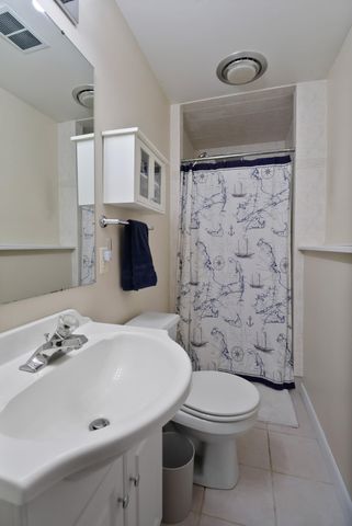 1710 Peachtree Drive, Valparaiso, IN 46383