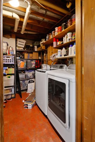 1710 Peachtree Drive, Valparaiso, IN 46383