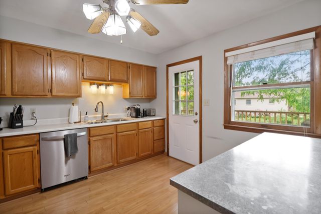 1710 Peachtree Drive, Valparaiso, IN 46383