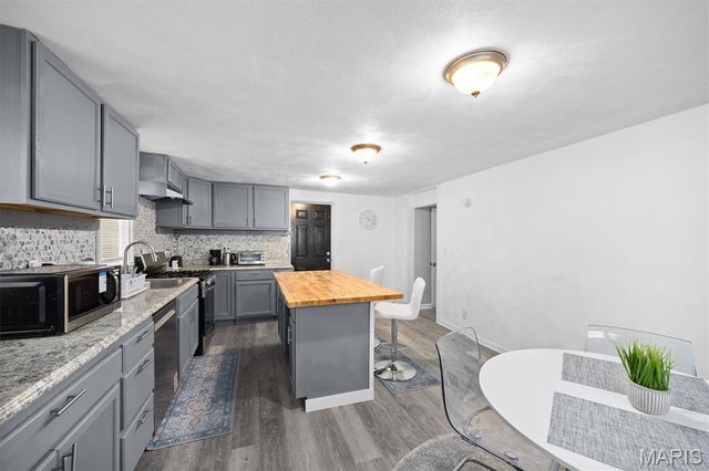 226 N 8th Street, Belleville, IL 62220