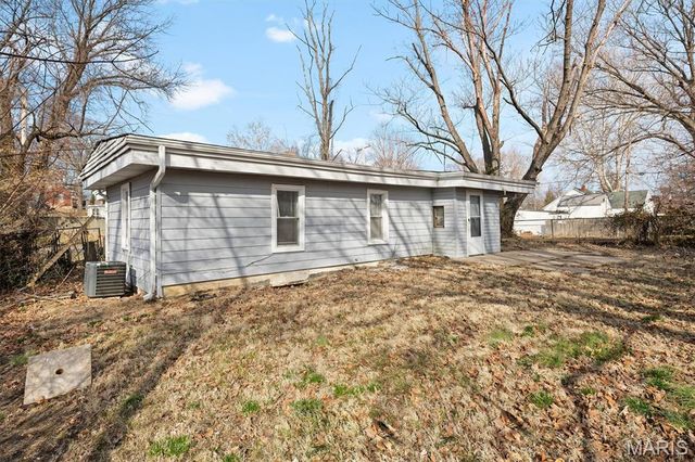 226 N 8th Street, Belleville, IL 62220