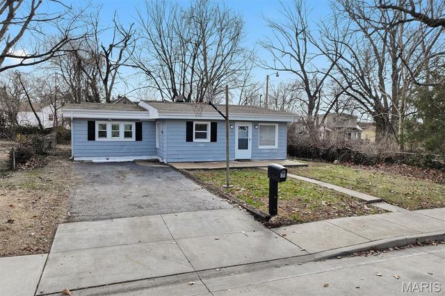 226 N 8th Street, Belleville, IL 62220