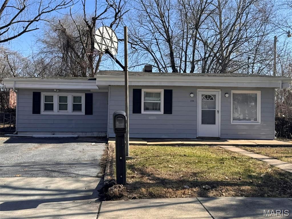 226 N 8th Street, Belleville, IL 62220