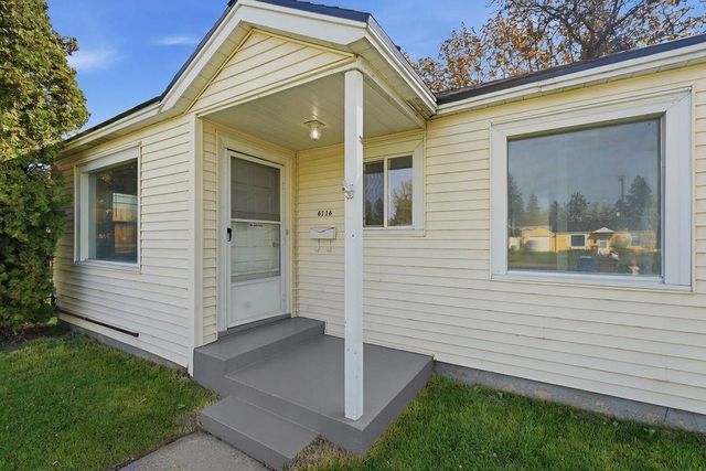 6116 N LINCOLN St, Spokane, WA 99205