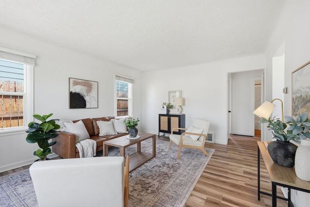 6116 N LINCOLN St, Spokane, WA 99205