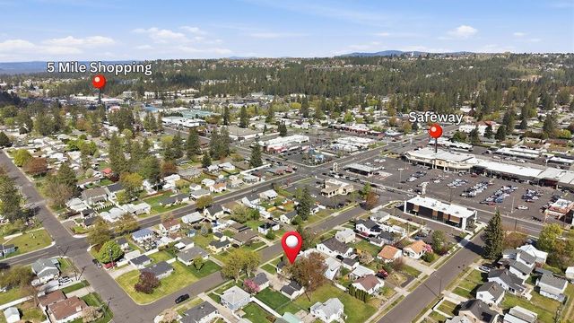 6116 N LINCOLN St, Spokane, WA 99205
