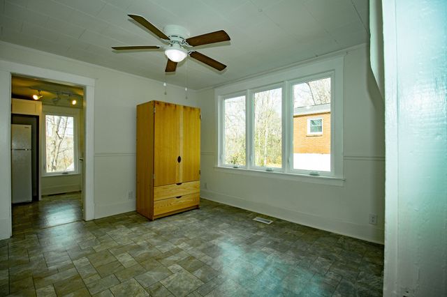 440 Center Ave, Dickson, TN 37055