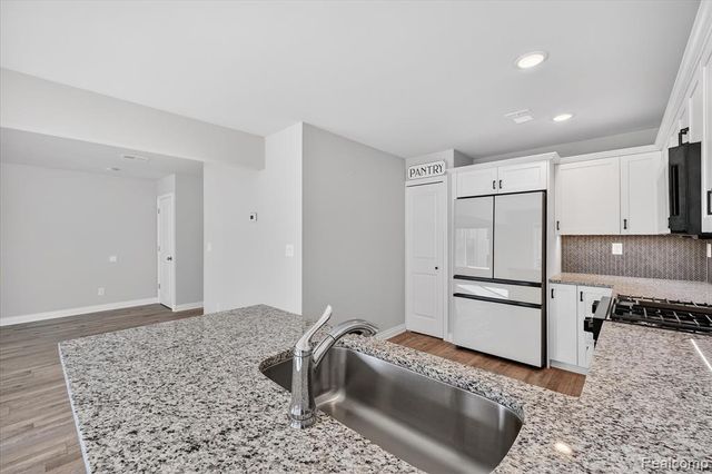 31005 Gregory Street, Grand Blanc, MI 48439