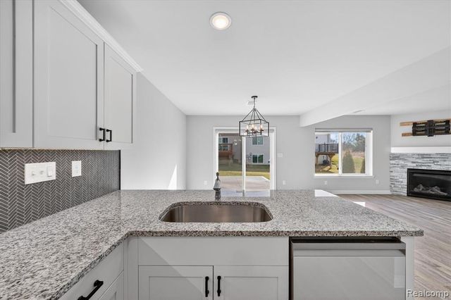 31005 Gregory Street, Grand Blanc, MI 48439