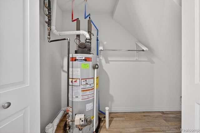 31005 Gregory Street, Grand Blanc, MI 48439