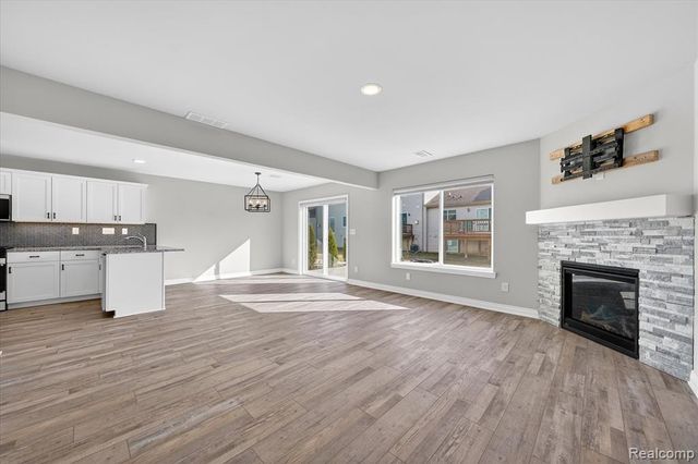 31005 Gregory Street, Grand Blanc, MI 48439